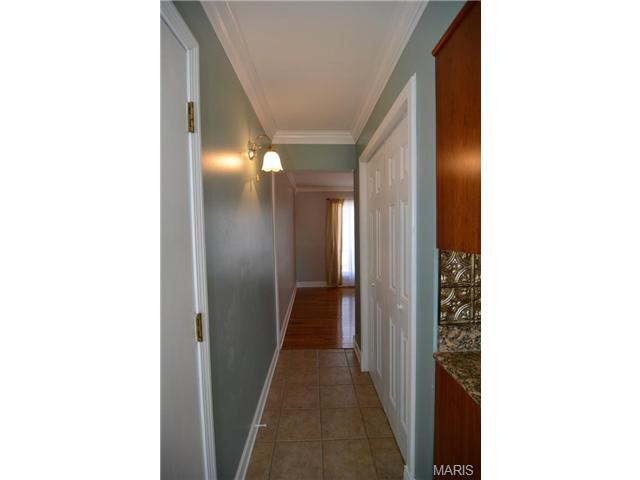 509 Oakton Rdg, Ballwin, MO 63021 photo 12