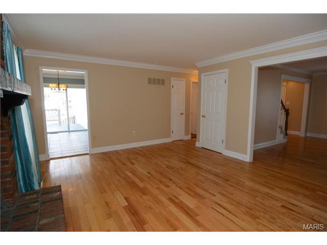 509 Oakton Rdg, Ballwin, MO 63021 photo 8