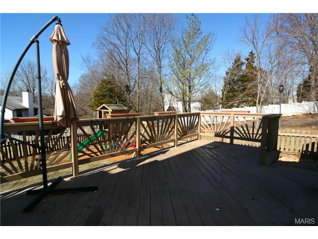 509 Oakton Rdg, Ballwin, MO 63021 photo 28
