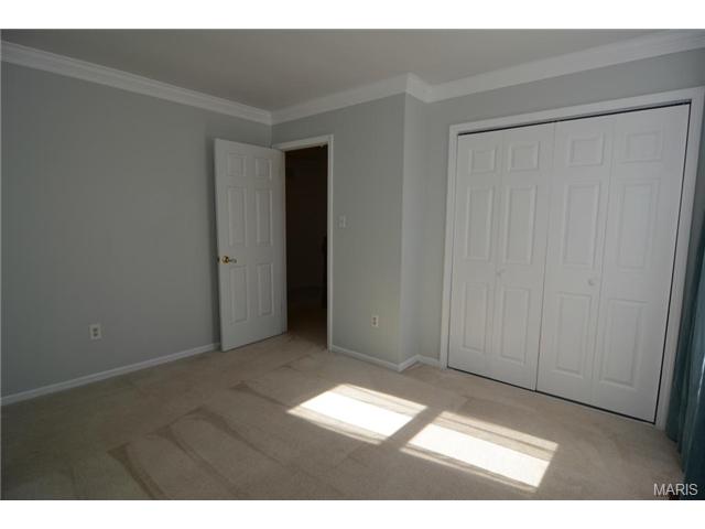 509 Oakton Rdg, Ballwin, MO 63021 photo 24
