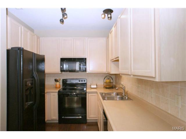 428 Covered Bridge Ln, O'fallon, MO 63368 photo 7