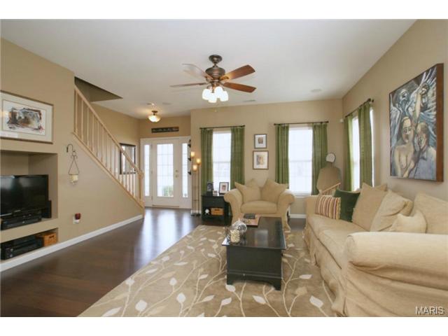 428 Covered Bridge Ln, O'fallon, MO 63368 photo 4