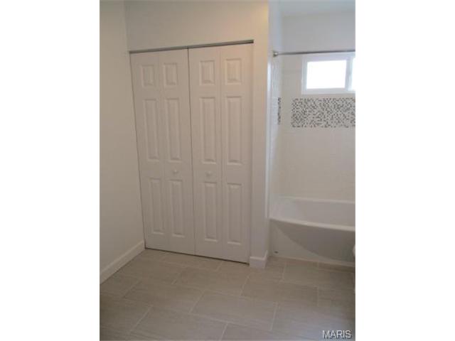275 Ramsey Ln, Ballwin, MO 63021 photo 16