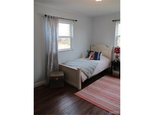 275 Ramsey Ln, Ballwin, MO 63021 photo 10