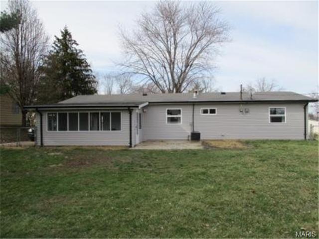 275 Ramsey Ln, Ballwin, MO 63021 photo 20