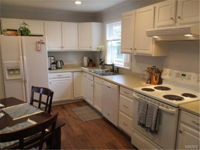 275 Ramsey Ln, Ballwin, MO 63021 photo 7