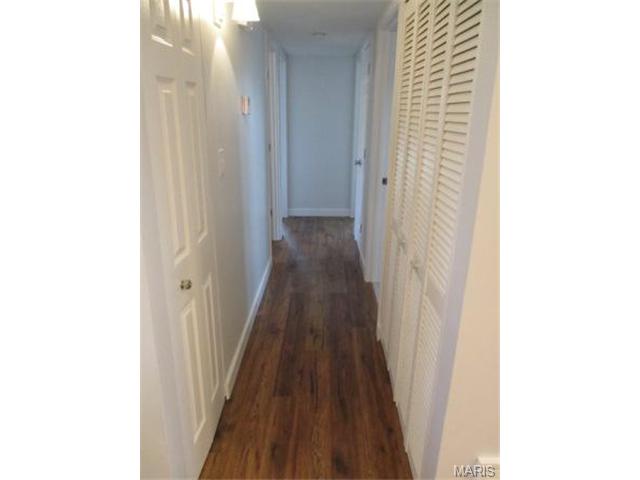 275 Ramsey Ln, Ballwin, MO 63021 photo 8
