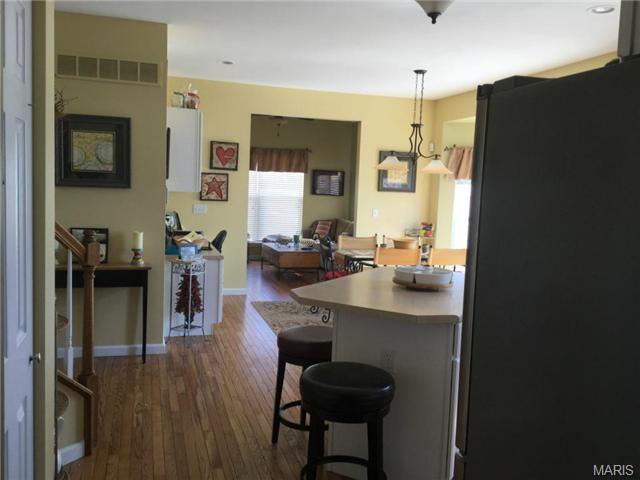 922 Midpoint Dr, O'fallon, MO 63366 photo 8