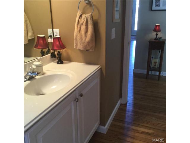 922 Midpoint Dr, O'fallon, MO 63366 photo 16