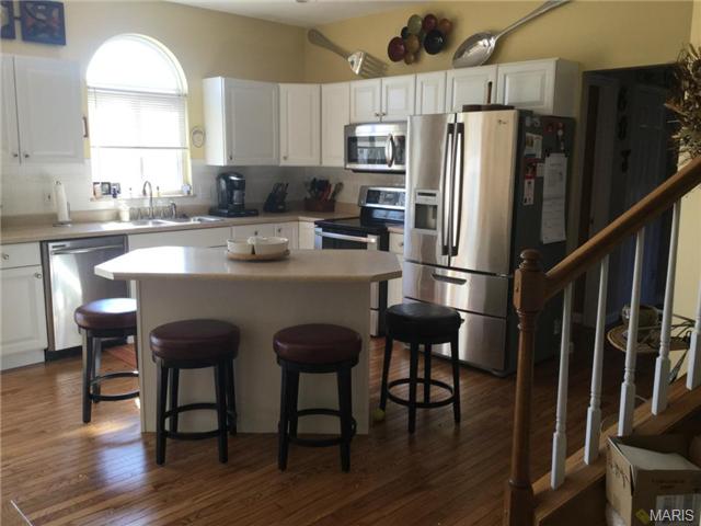 922 Midpoint Dr, O'fallon, MO 63366 photo 10