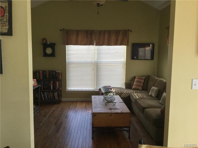 922 Midpoint Dr, O'fallon, MO 63366 photo 21