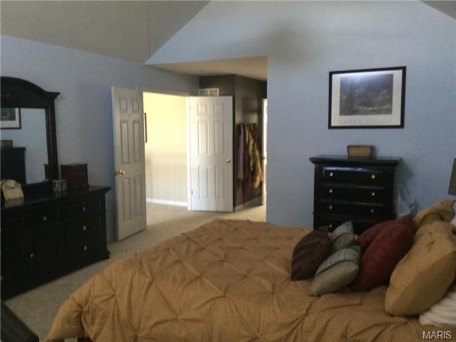 922 Midpoint Dr, O'fallon, MO 63366 photo 28