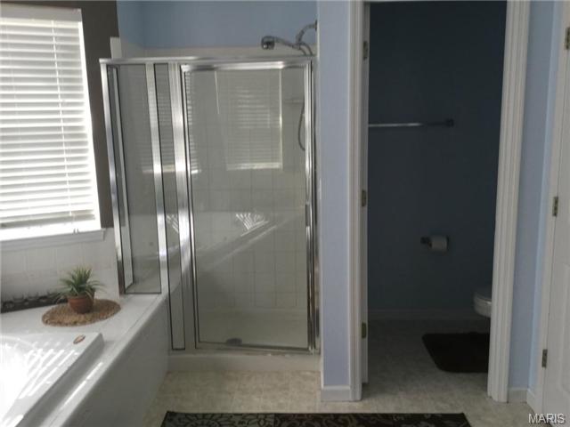 922 Midpoint Dr, O'fallon, MO 63366 photo 30
