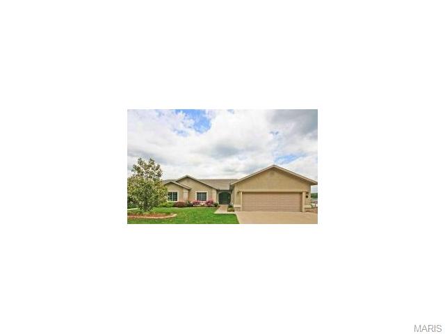 601 Waterford Cir #601, Eldon, MO 65026 photo 1