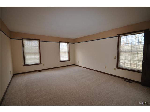 4 Hawk Forest Ct, Defiance, MO 63341 photo 13