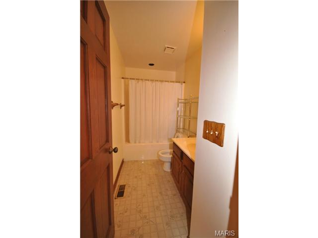 4 Hawk Forest Ct, Defiance, MO 63341 photo 18