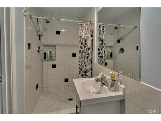 271 Glandore Dr, Ballwin, MO 63021 photo 38