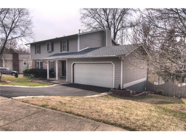 271 Glandore Dr, Ballwin, MO 63021 photo 3
