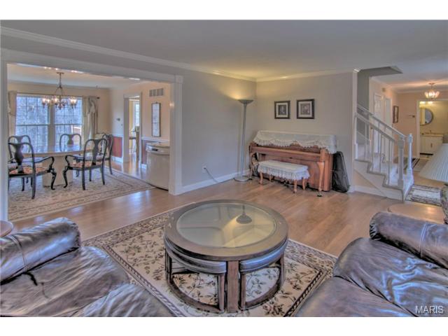 271 Glandore Dr, Ballwin, MO 63021 photo 6