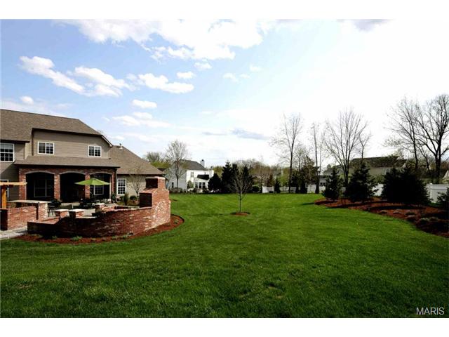 237 Dickens Farm Ln, Ballwin, MO 63021 photo 42