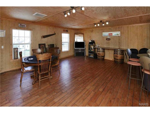 237 Dickens Farm Ln, Ballwin, MO 63021 photo 28