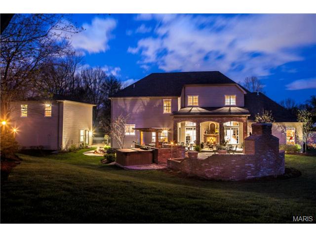 237 Dickens Farm Ln, Ballwin, MO 63021 photo 8
