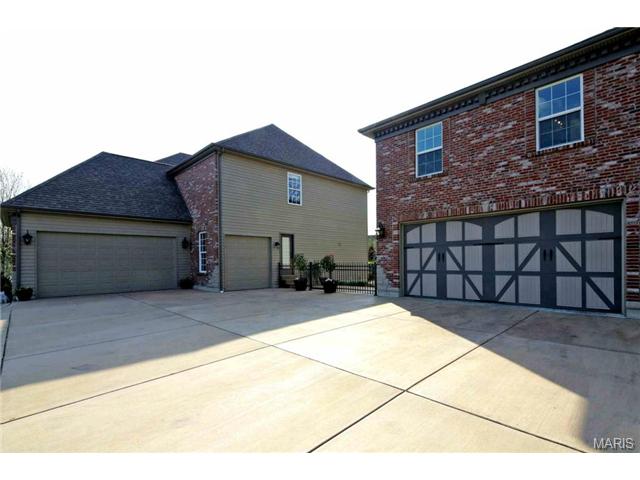 237 Dickens Farm Ln, Ballwin, MO 63021 photo 29