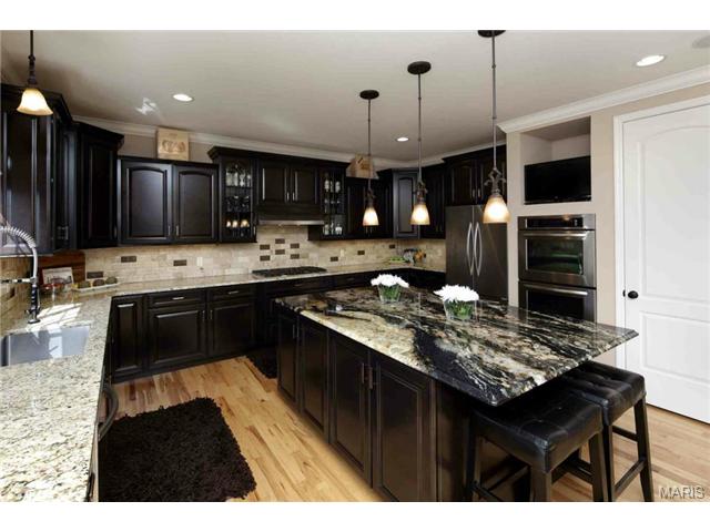 237 Dickens Farm Ln, Ballwin, MO 63021 photo 18