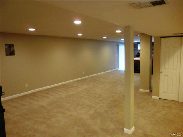 908 Cleta, Ballwin, MO 63021 photo 25