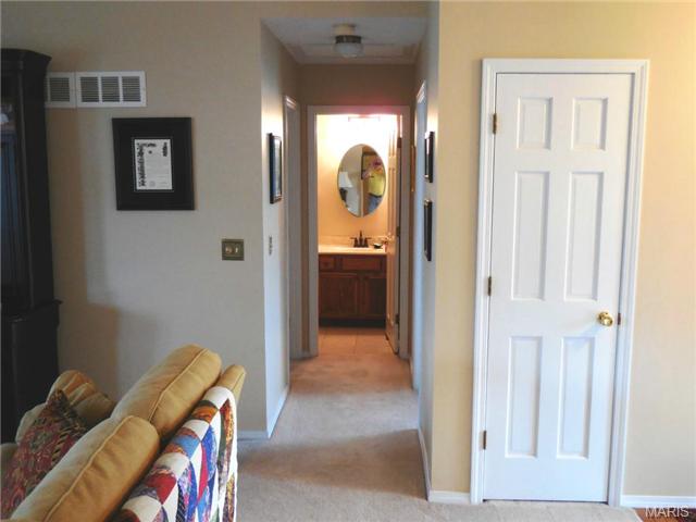 908 Cleta, Ballwin, MO 63021 photo 4