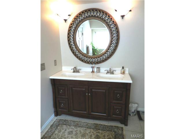 908 Cleta, Ballwin, MO 63021 photo 14