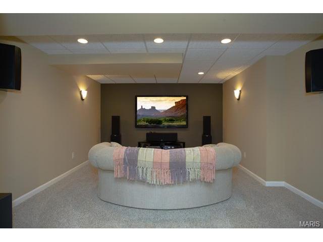 215 Arbor Crest Dr, Ballwin, MO 63021 photo 14