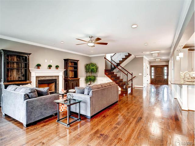 9 Enfield Rd, Olivette, MO 63132 photo 4