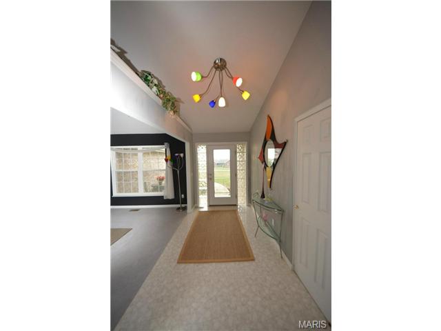 2130 Chickadee Ct, O'fallon, MO 63366 photo 2