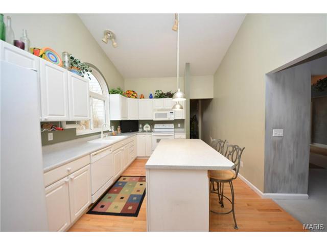 2130 Chickadee Ct, O'fallon, MO 63366 photo 7