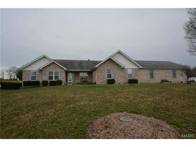 2130 Chickadee Ct, O'fallon, MO 63366 photo 1
