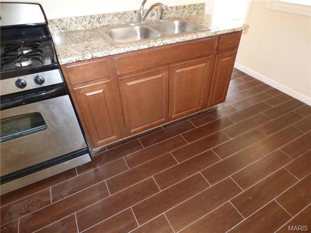 3720 Risch, Saint Louis, MO 63125 photo 6