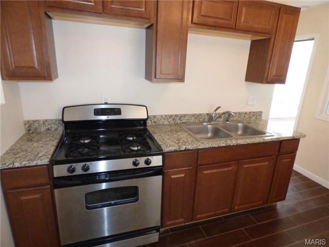 3720 Risch, Saint Louis, MO 63125 photo 5