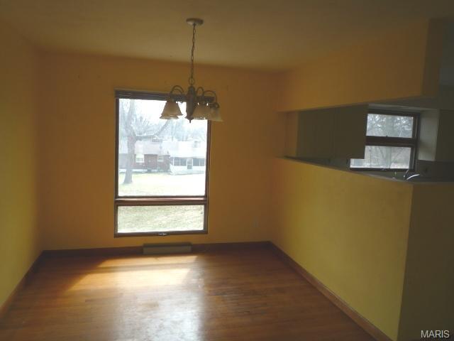 5 Rolling Hills Dr, Black Jack, MO 63033 photo 3