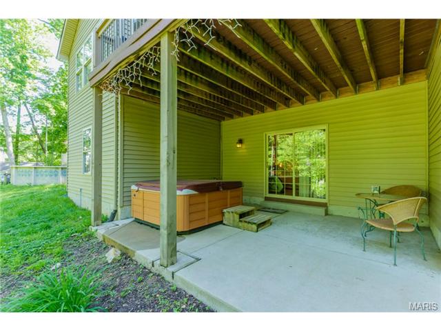 10 Hawk Forest Ct, Defiance, MO 63341 photo 3