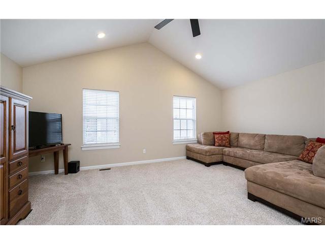 1032 Stone Spring Ct, Eureka, MO 63025 photo 12