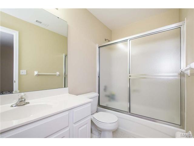 1032 Stone Spring Ct, Eureka, MO 63025 photo 17