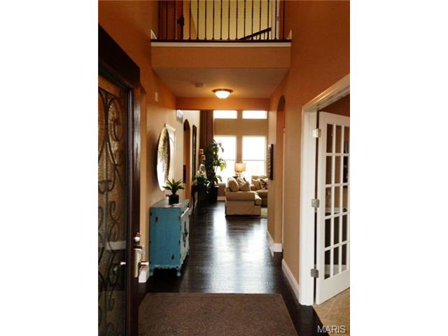 2 Hawthorne Cir, O'fallon, MO 63366 photo 4