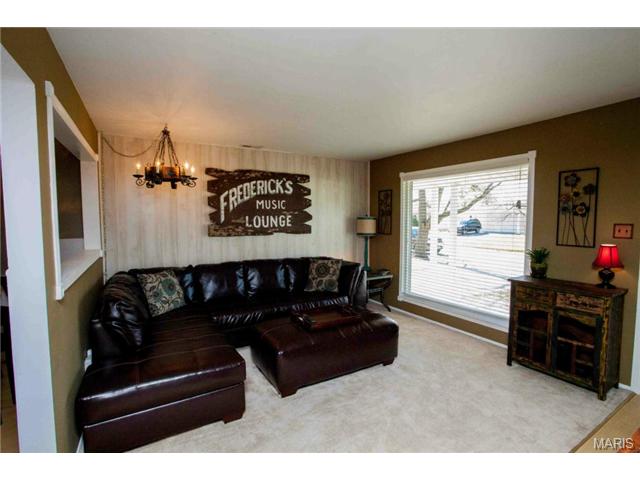 403 Allen Dr, O'fallon, MO 63366 photo 5