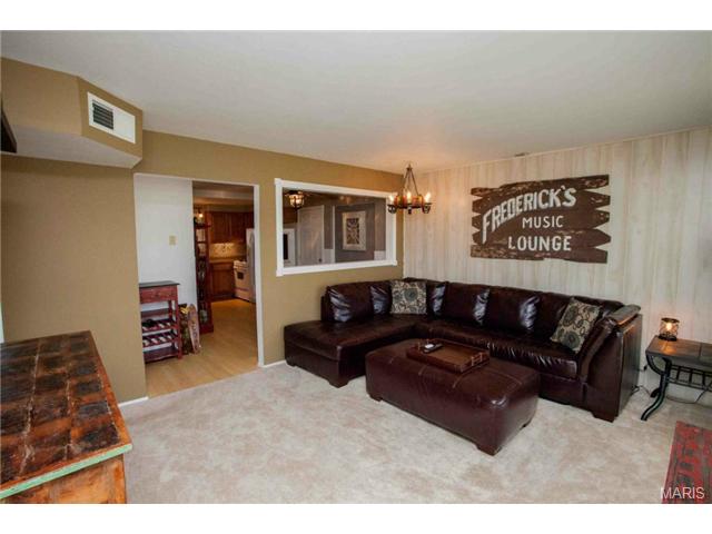 403 Allen Dr, O'fallon, MO 63366 photo 4