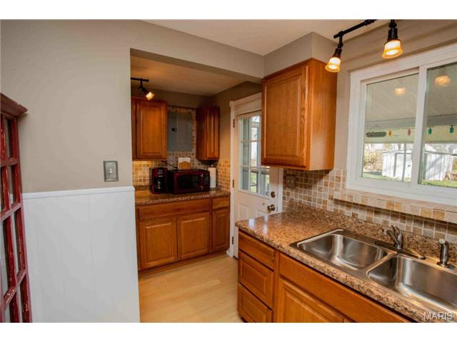 403 Allen Dr, O'fallon, MO 63366 photo 6