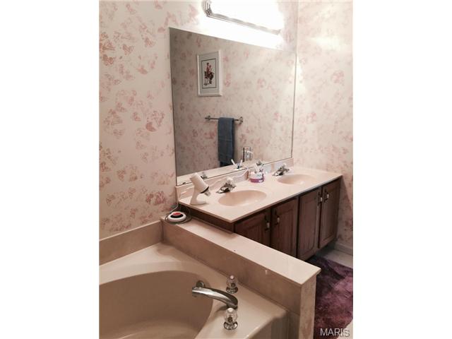 32 Piepers Glen Ct, O'fallon, MO 63366 photo 9