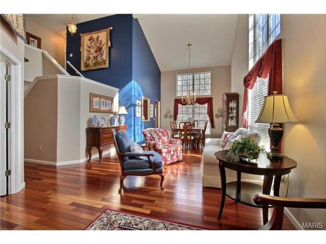 380 Buckhurst Dr, Ballwin, MO 63021 photo 4