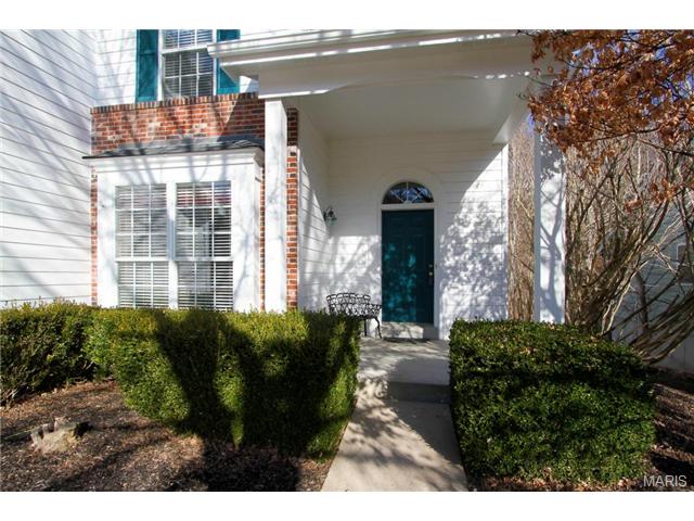 380 Buckhurst Dr, Ballwin, MO 63021 photo 2