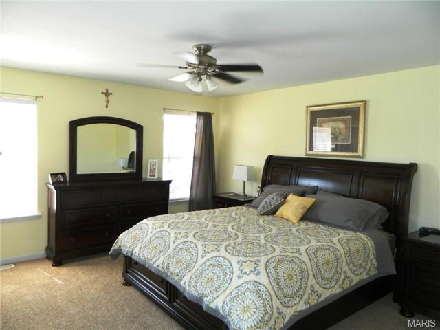 809 Woolwick Ct, Saint Charles, MO 63304 photo 11